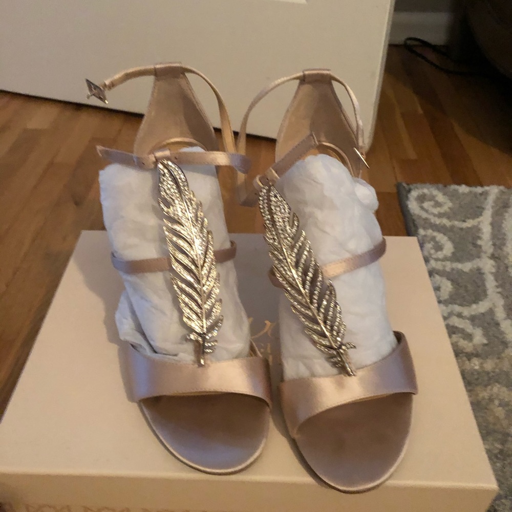 Jewel Badgley Mischka shoes size 9 EUC